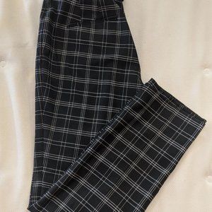 Ann Taylor The Ankle Pant in Curvy